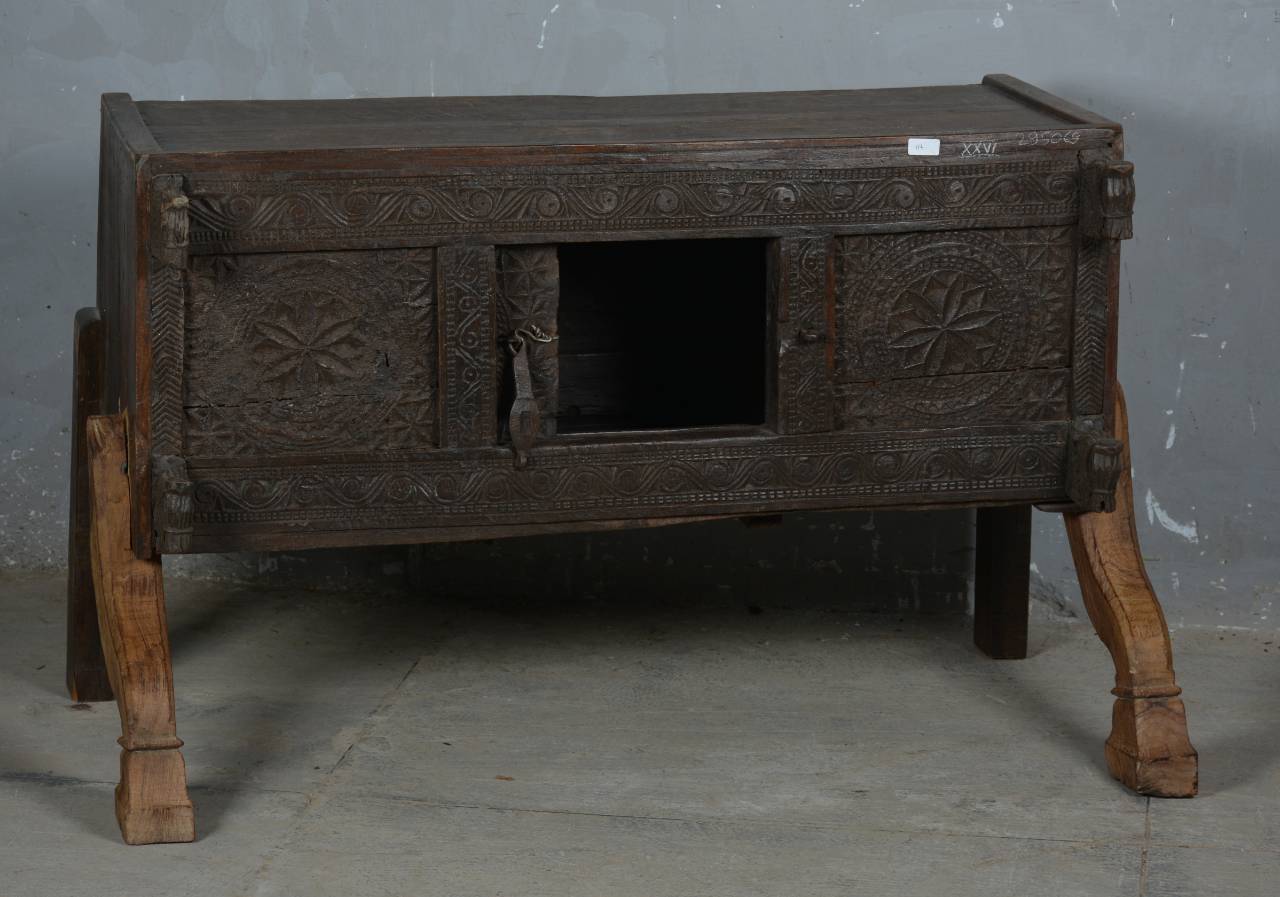 Mehrai Teakwood Dhamachiya